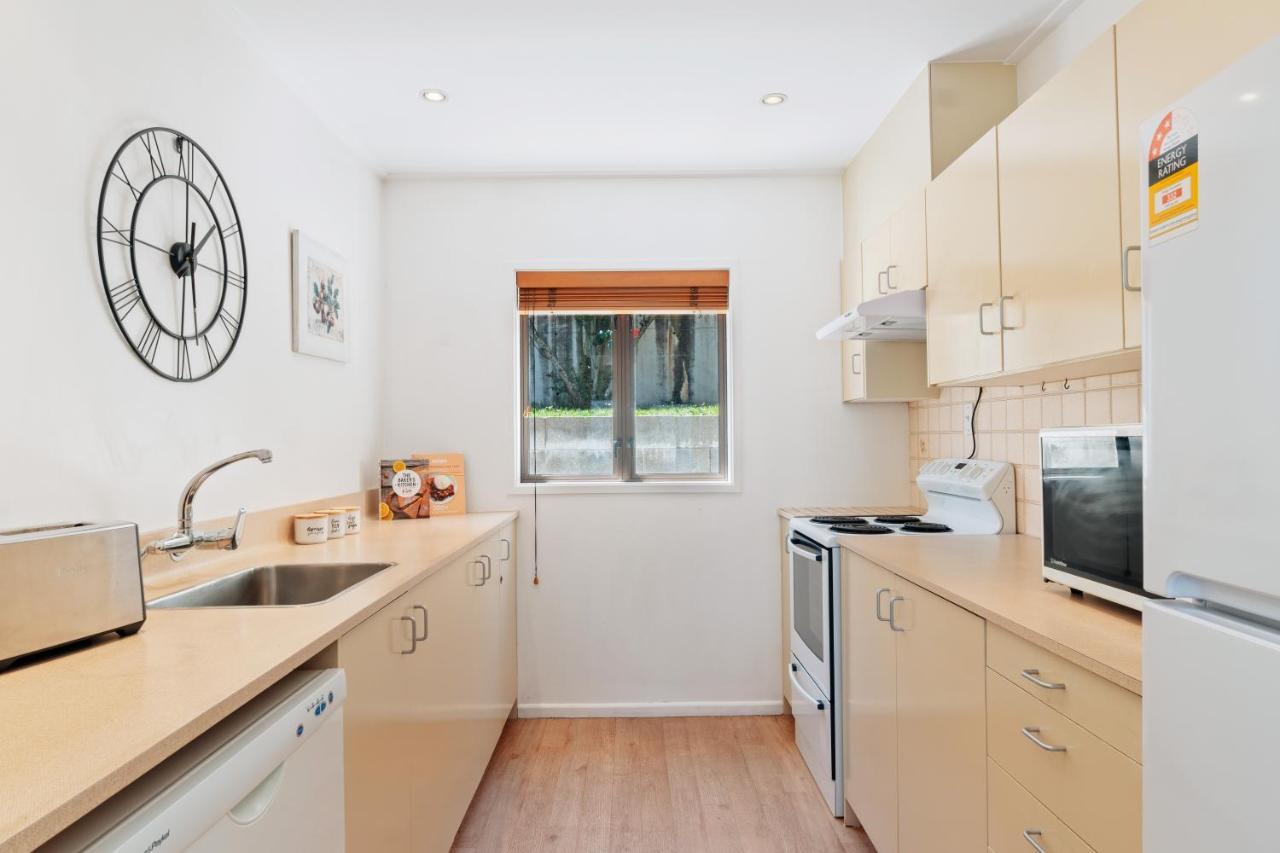 Town Centre Location With Stunning View - Unit 1 Apartment Queenstown Exterior photo
